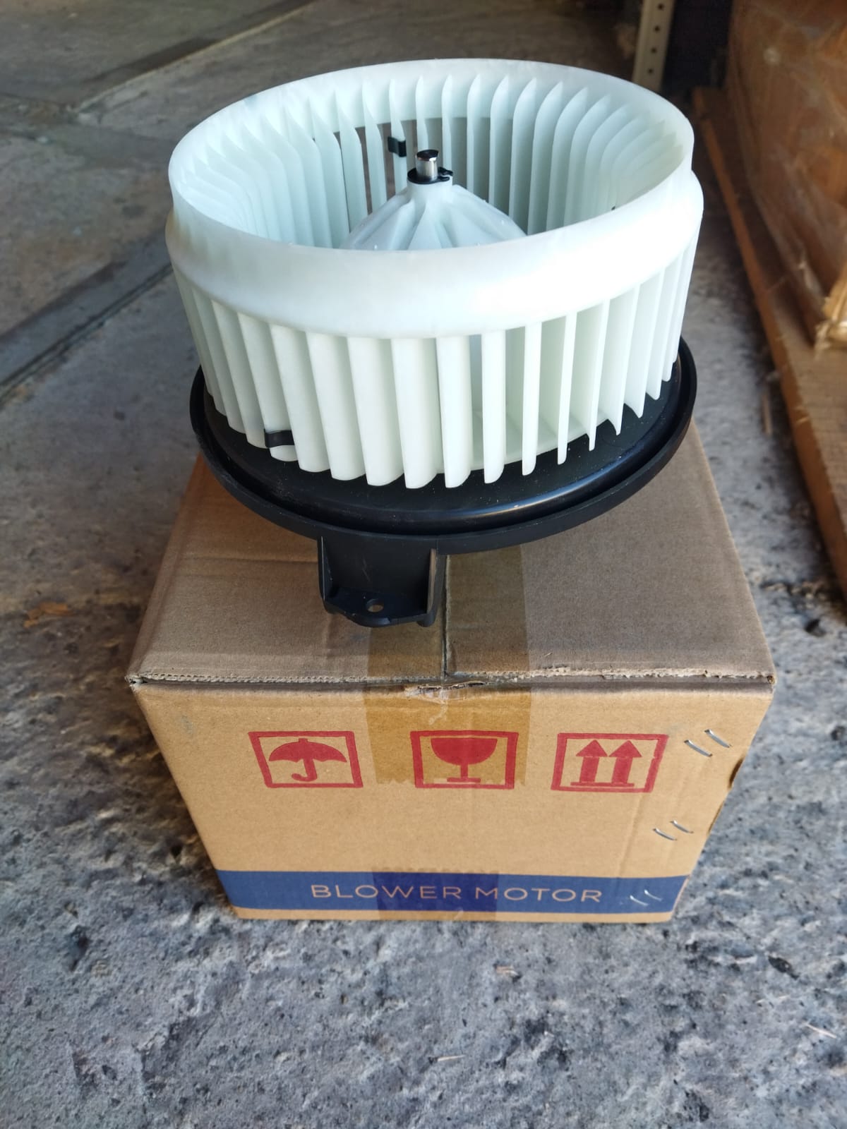 Мотор отопителя LiuGong CLG933E / CLG920E / CLG920D / CLG922E