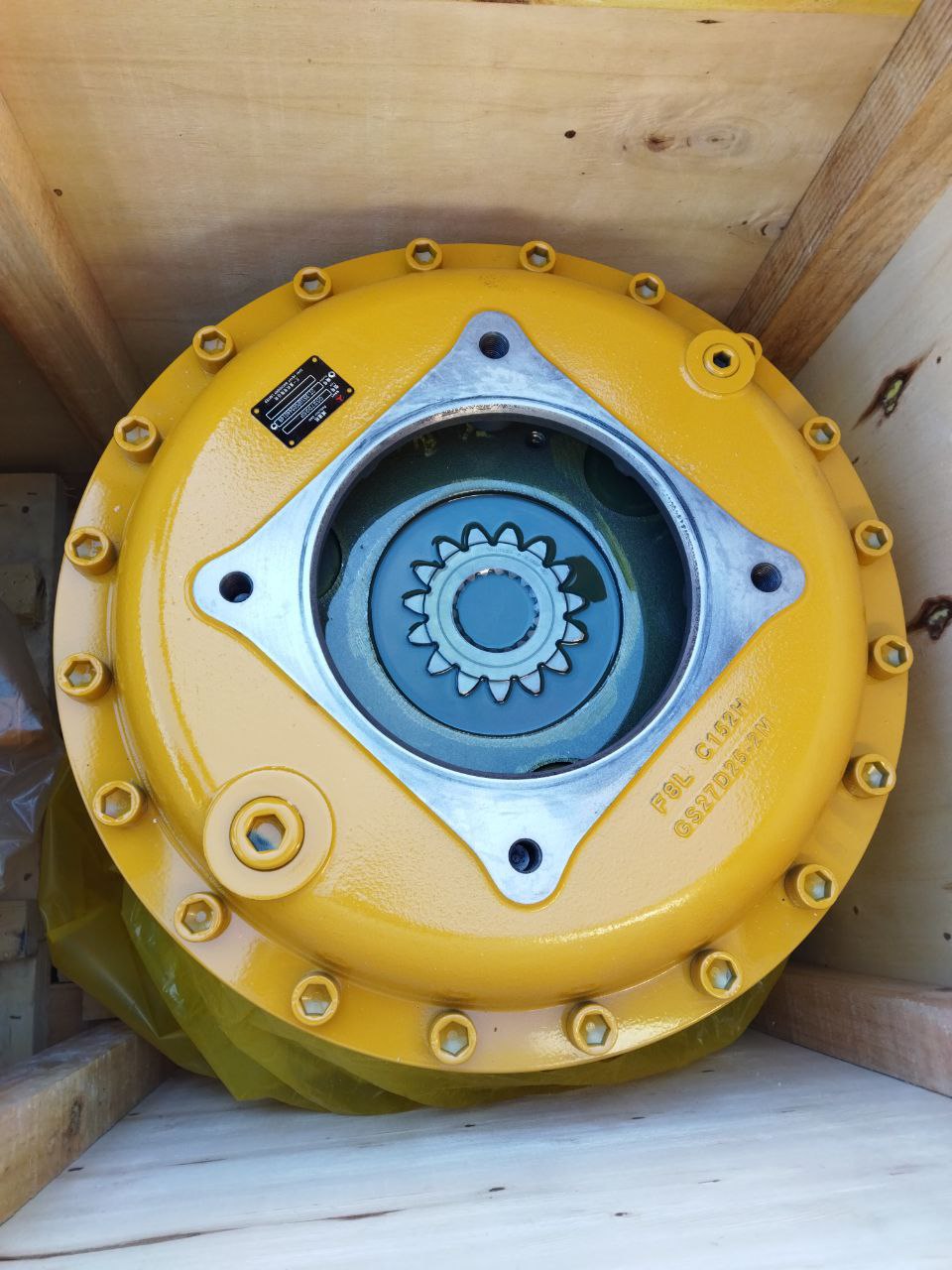 Редуктор поворота в сборе с гидромотором SANY SY500H