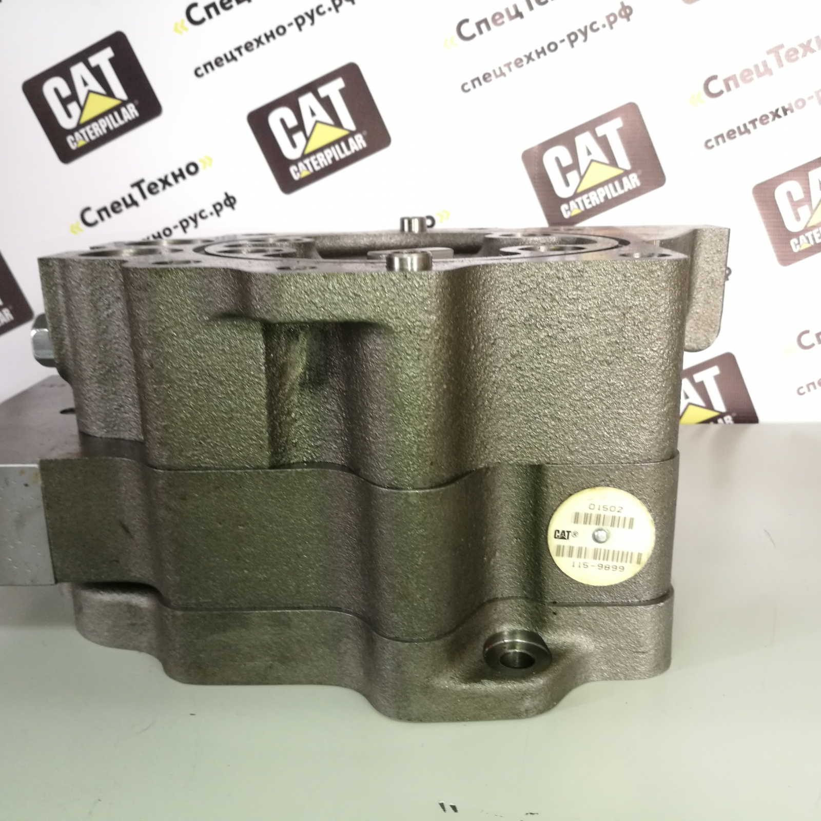 Caterpillar Насос D6R